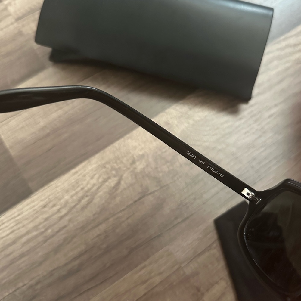 Brand new Saint Laurent Sunglasses - Picture 6 of 9